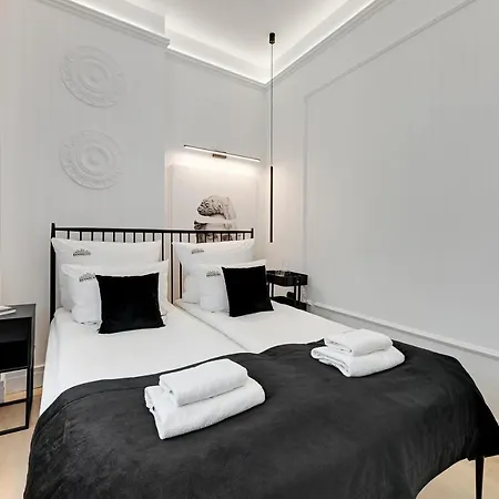 Monte Cassino Boutique By Downtown Apartment